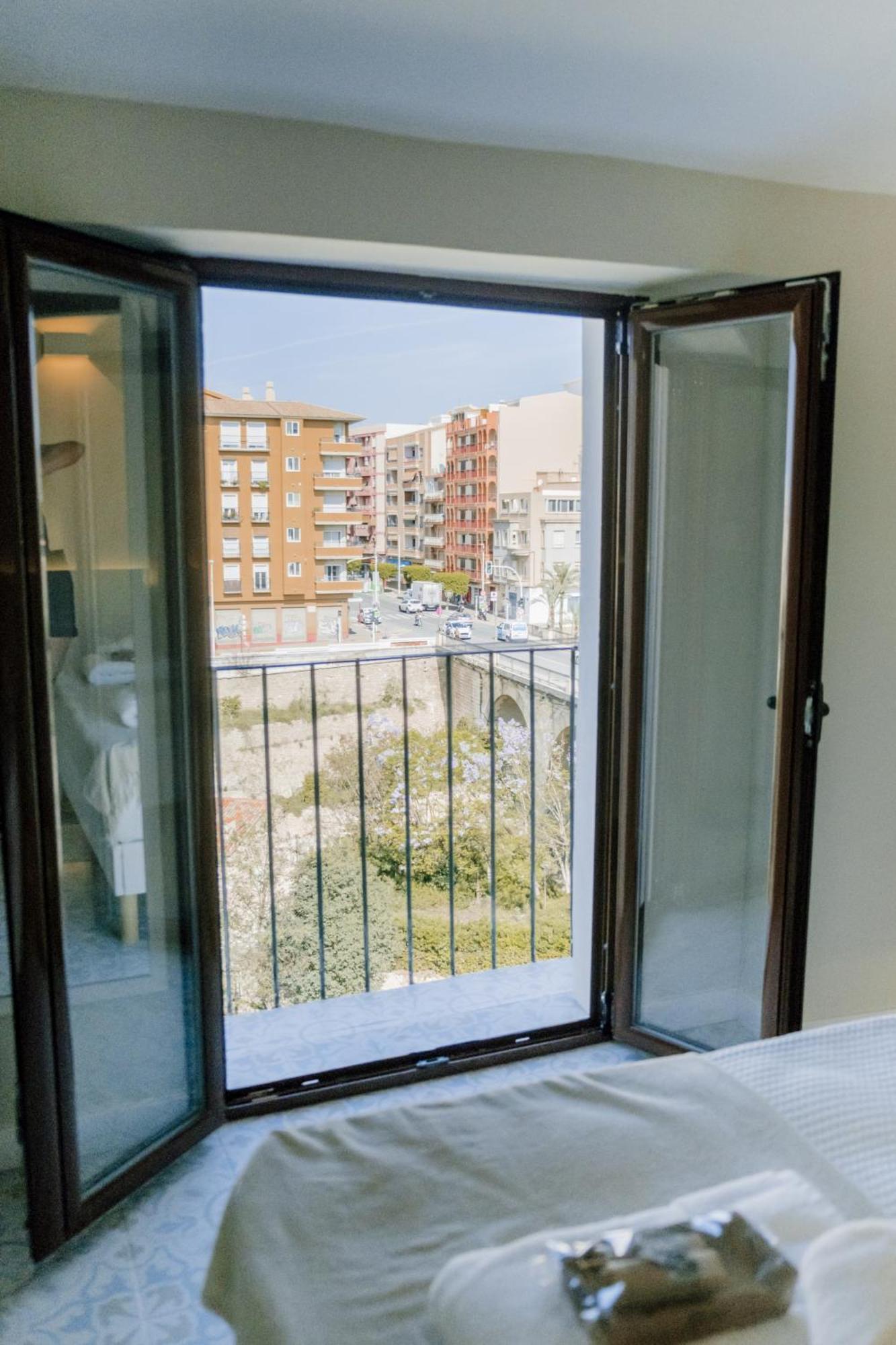 Casa Colgante Con Vistas Panoramicas Junto Al Mar. Apartment Villajoyosa Bagian luar foto